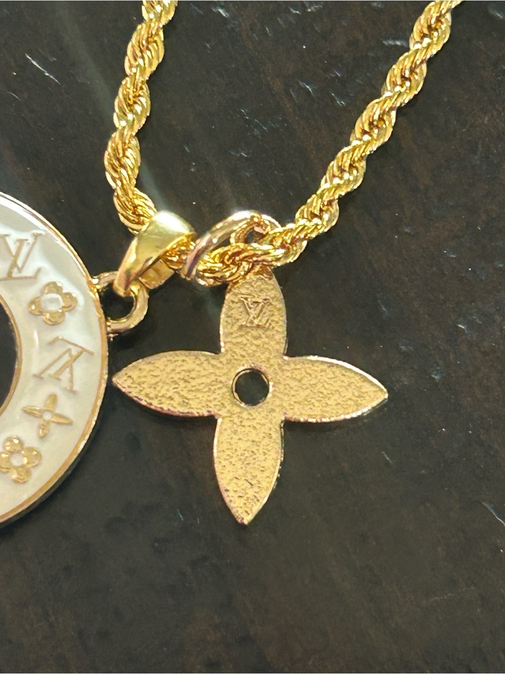Authentic Louis Vuitton Star Blossom M Star Necklace - Picture 6 of 6